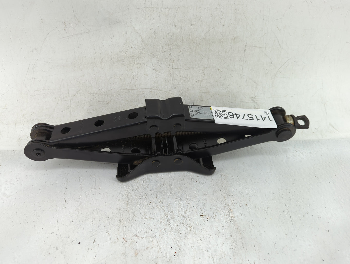 2011 Volkswagen Jetta Spare Scissor Car Jack - Oemusedautoparts1.com