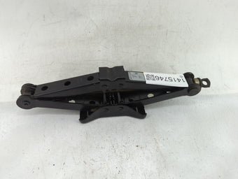 compare product 2011 Volkswagen Jetta Spare Scissor Car Jack