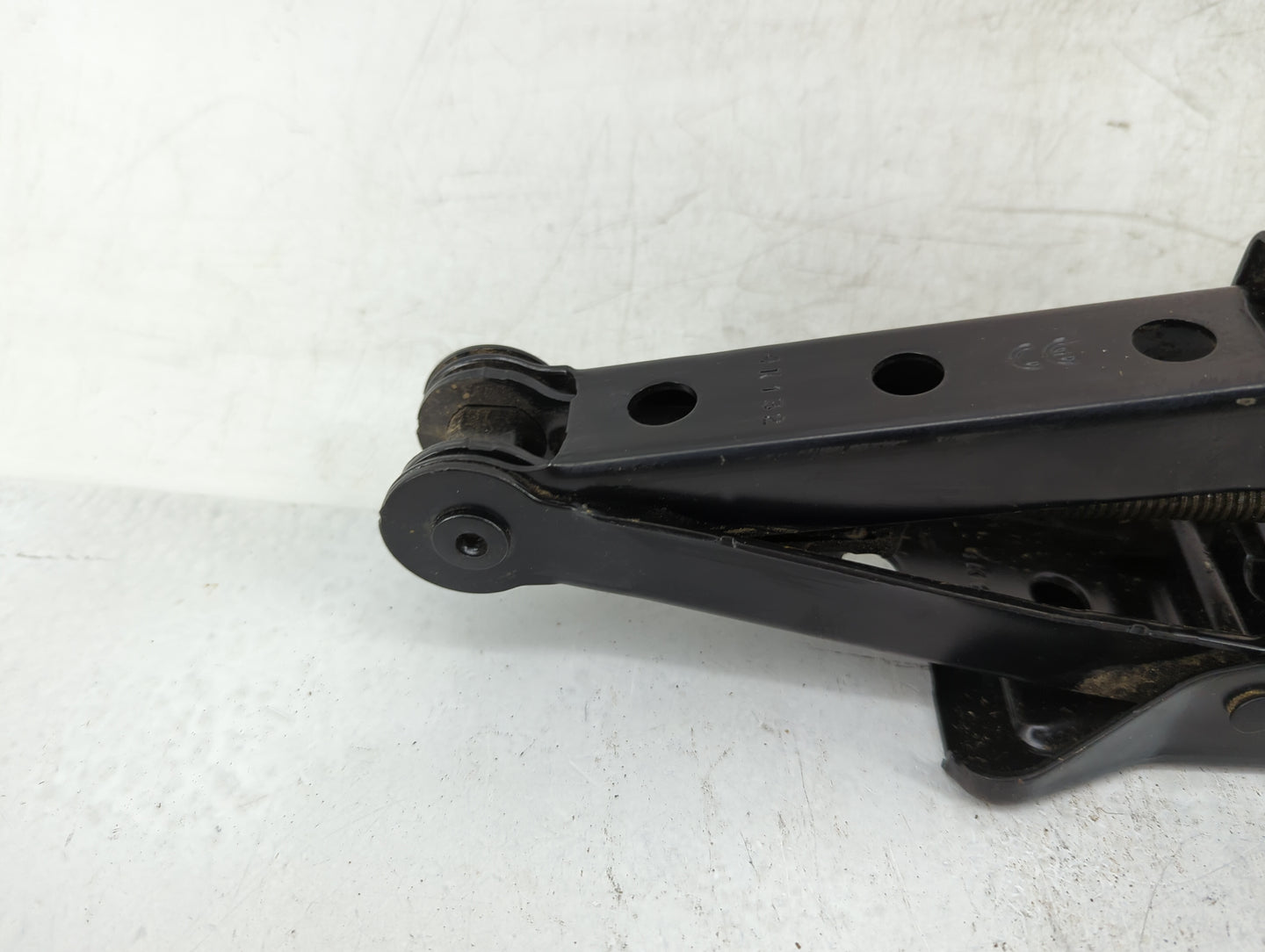 2011 Volkswagen Jetta Spare Scissor Car Jack - Oemusedautoparts1.com
