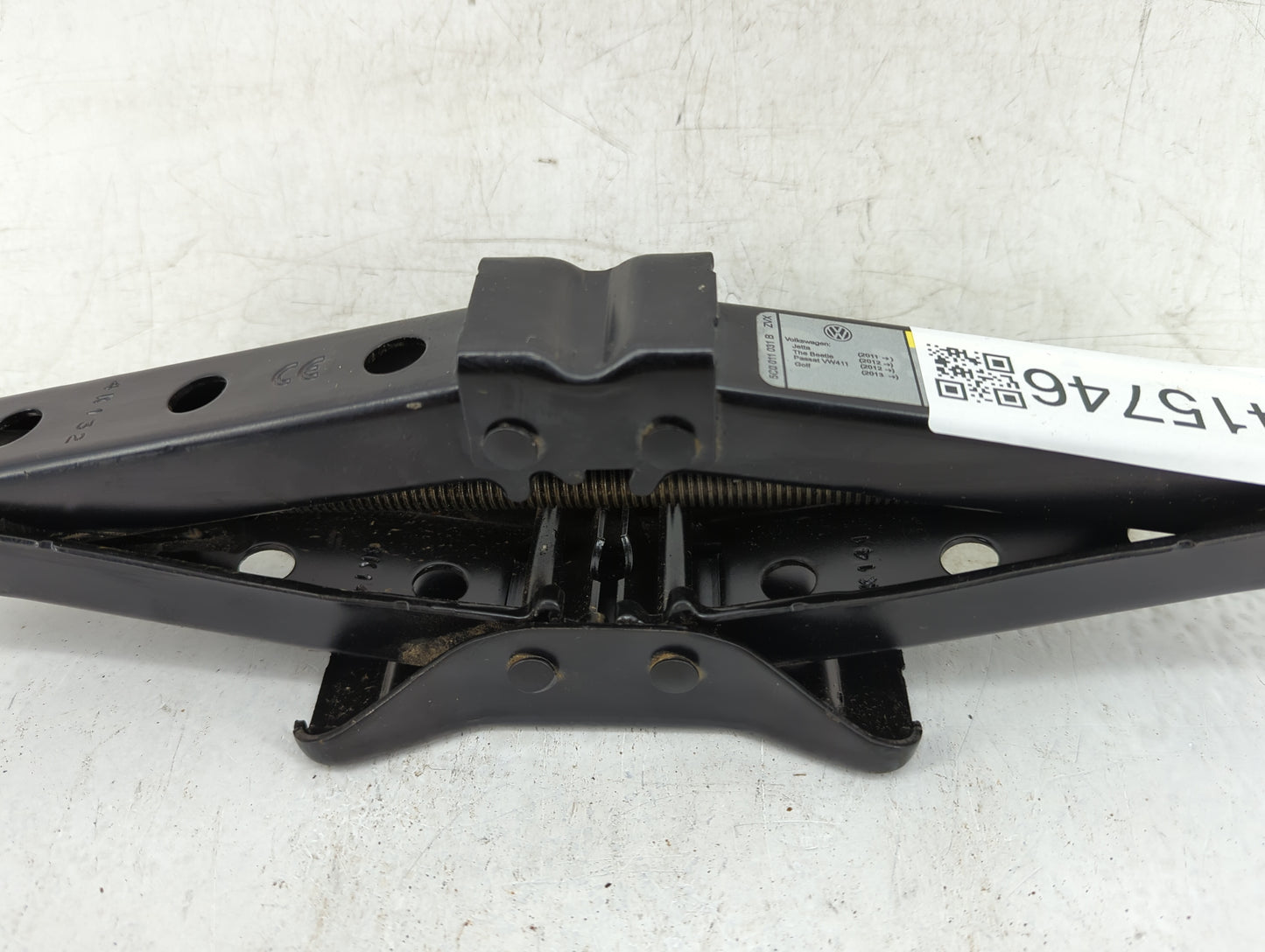 2011 Volkswagen Jetta Spare Scissor Car Jack - Oemusedautoparts1.com