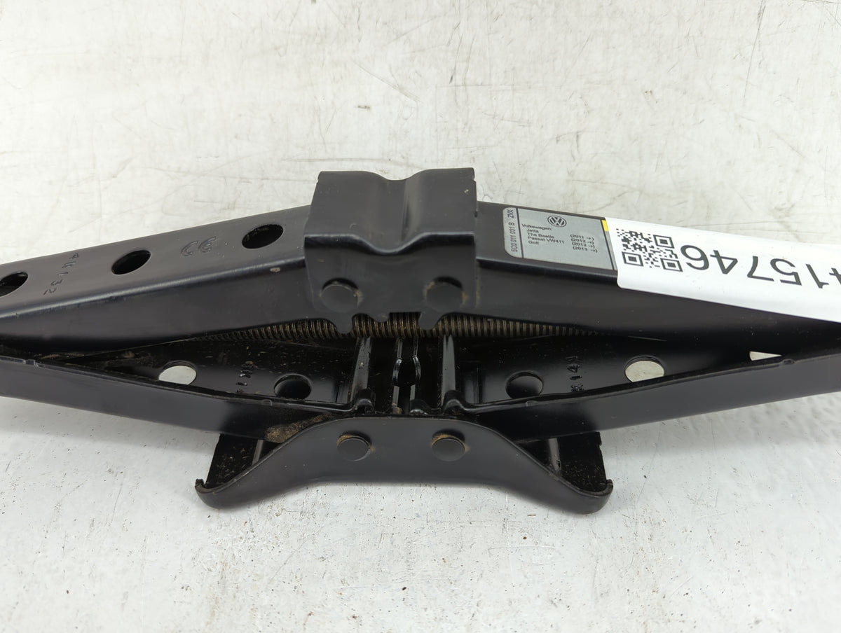 2011 Volkswagen Jetta Spare Scissor Car Jack - Oemusedautoparts1.com