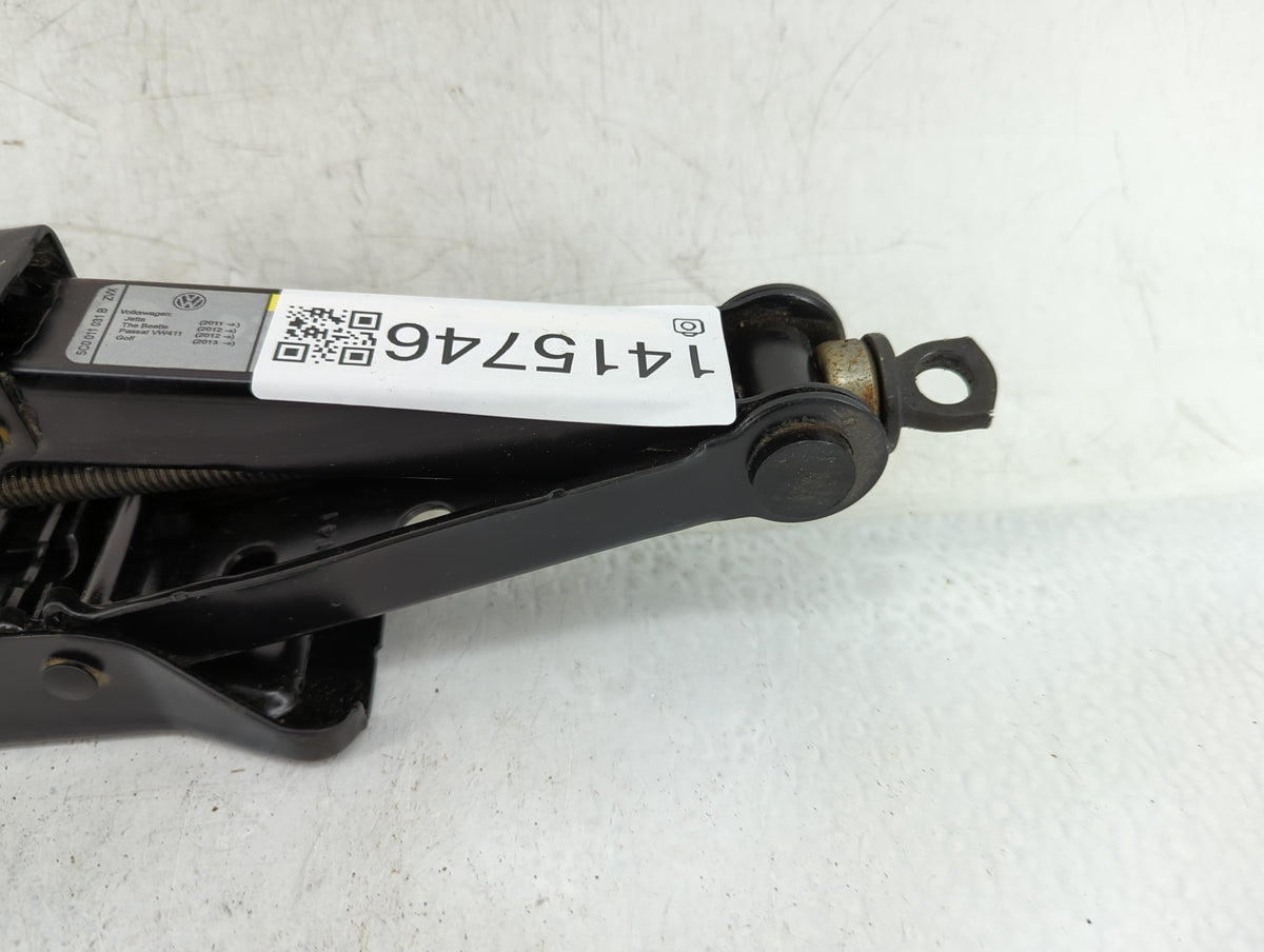 2011 Volkswagen Jetta Spare Scissor Car Jack - Oemusedautoparts1.com