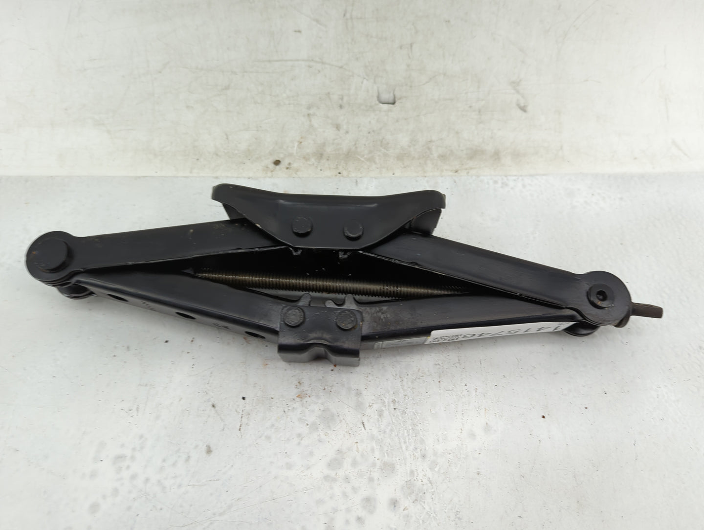 2011 Volkswagen Jetta Spare Scissor Car Jack - Oemusedautoparts1.com