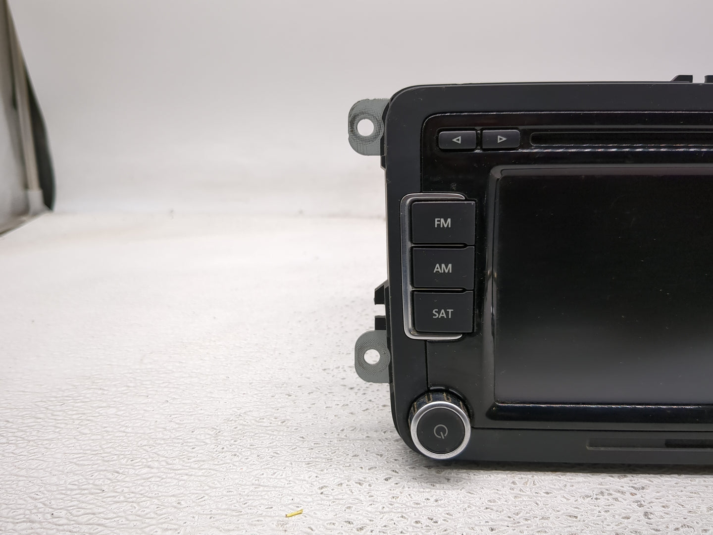 2010-2017 Volkswagen Jetta Radio AM FM Cd Player Receiver Replacement P/N:1K0 035 180 AC Fits OEM Used Auto Parts - Oemuseda