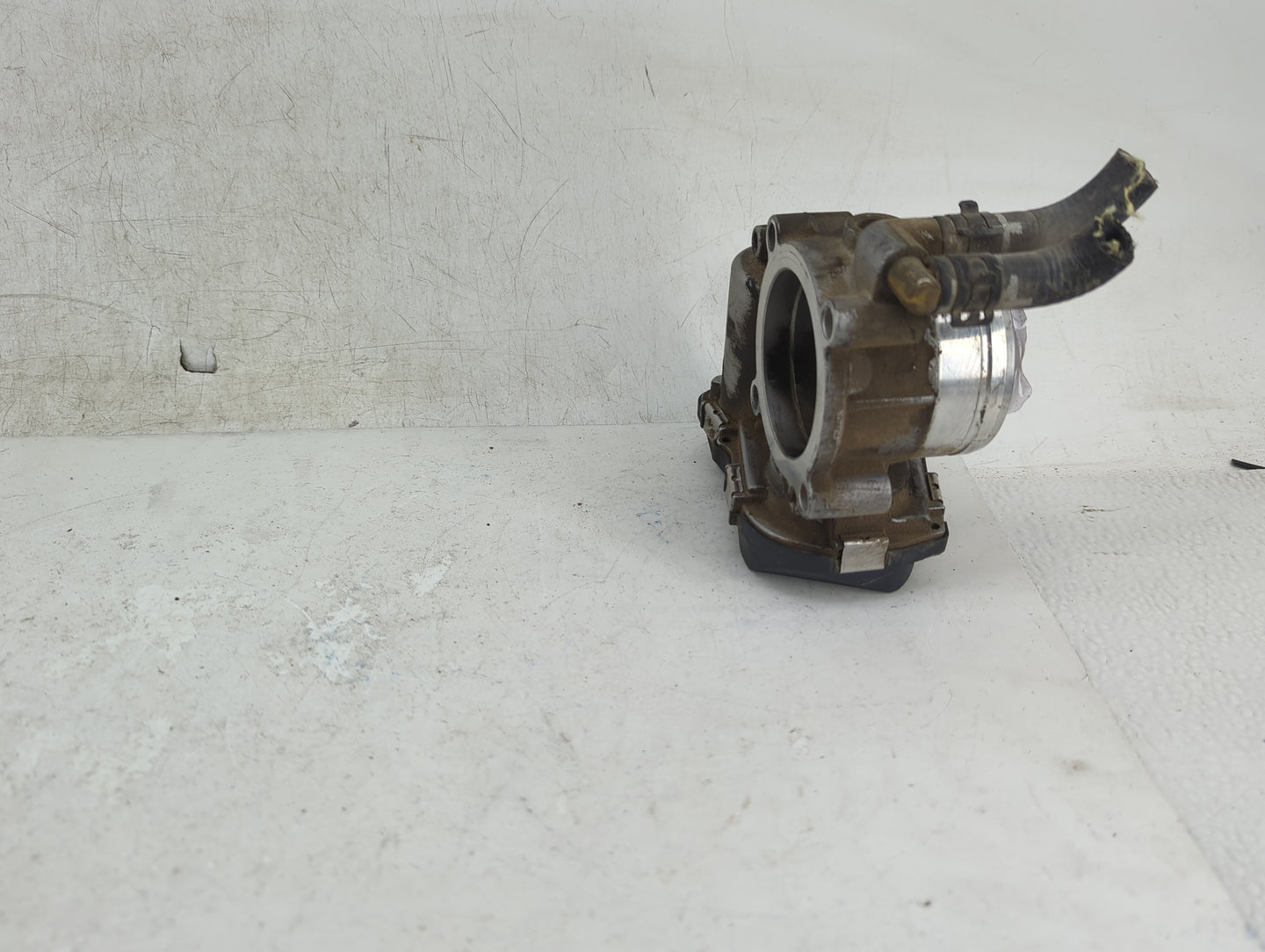 2011 Volkswagen Jetta Throttle Body P/N:06G133062J Fits OEM Used Auto Parts - Oemusedautoparts1.com