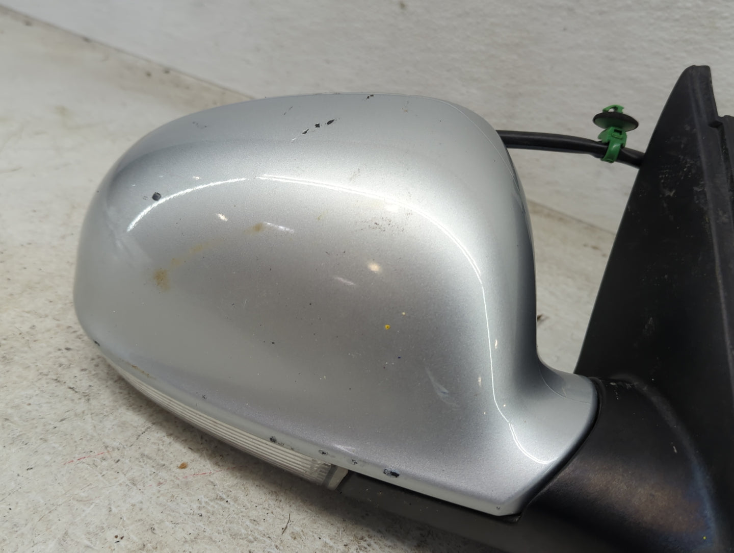 2009-2014 Volkswagen Jetta Passenger Side View Mirror - Right Door Mirror OEM Used - Oemusedautoparts1.com