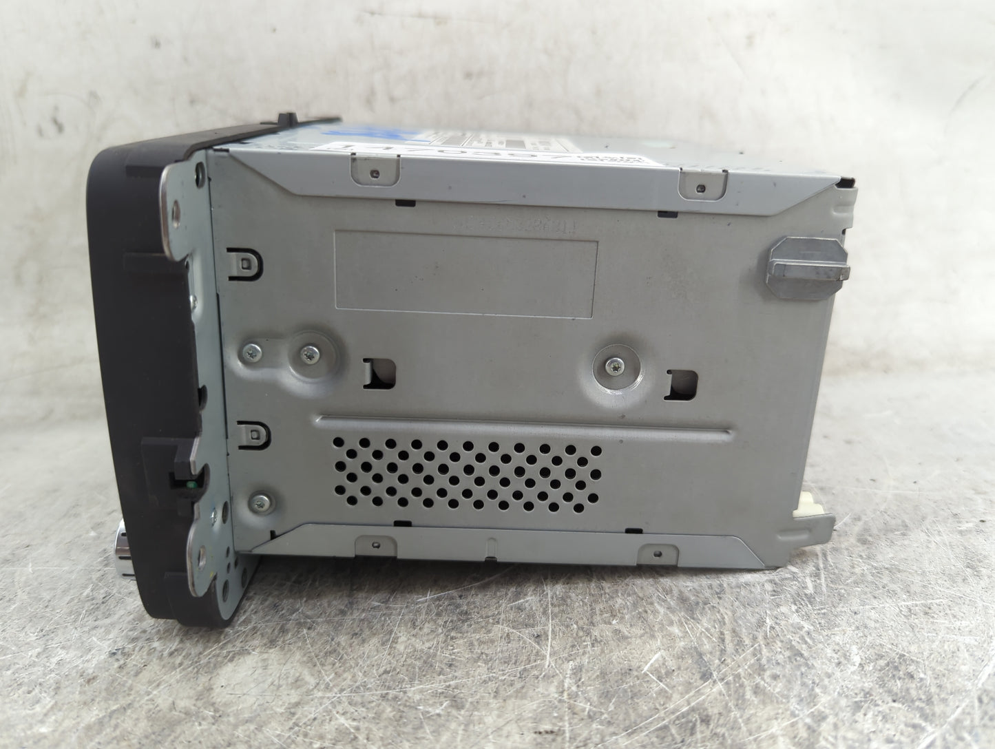 2011-2014 Volkswagen Jetta Radio AM FM Cd Player Receiver Replacement P/N:1K0035164D 28305128 Fits OEM Used Auto Parts - Oem
