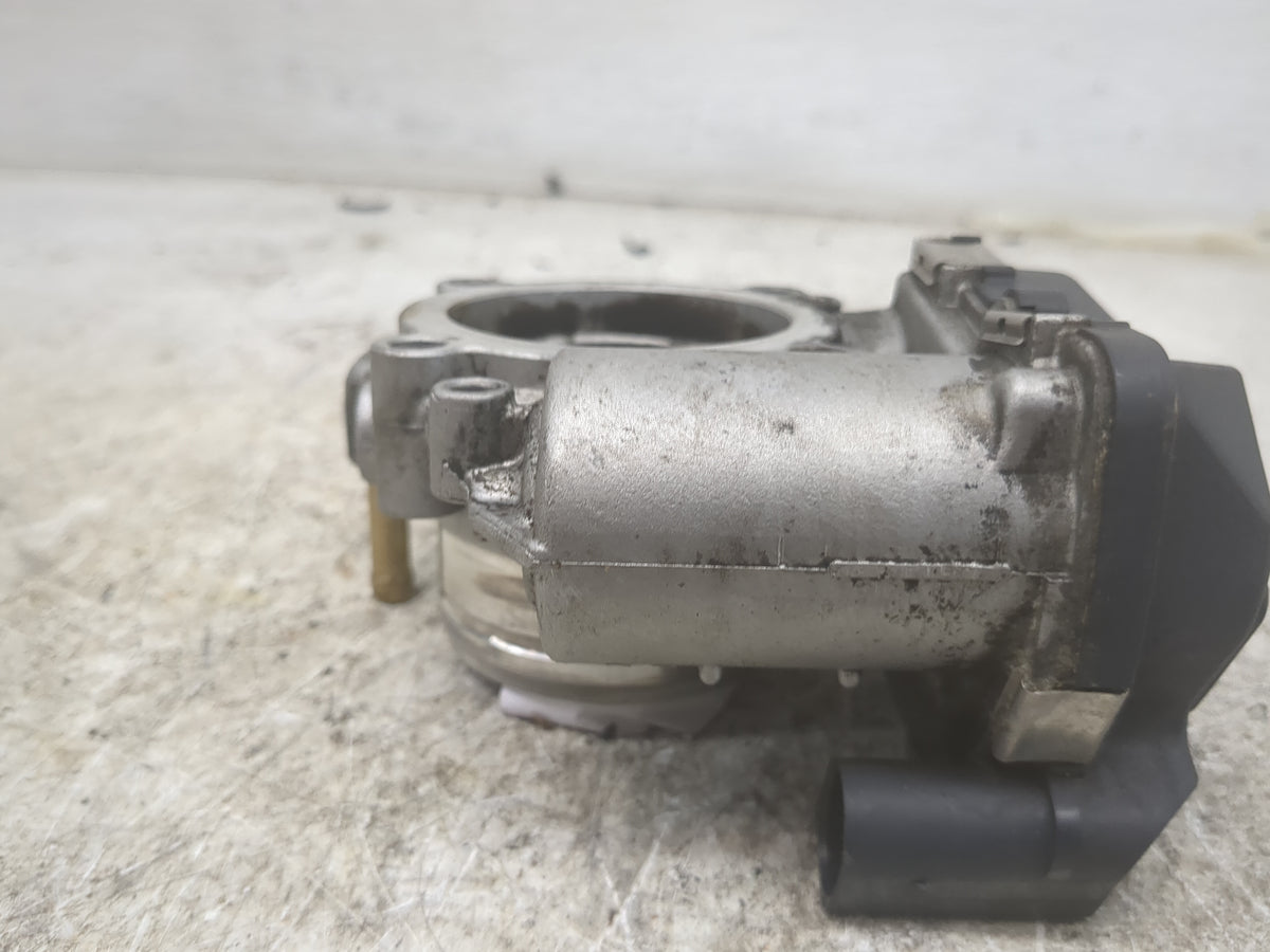 2011-2016 Volkswagen Jetta Throttle Body P/N:06G133062J A2C53405184 Fits Fits 2011 2012 2013 2014 2015 2016 OEM Used Auto Pa