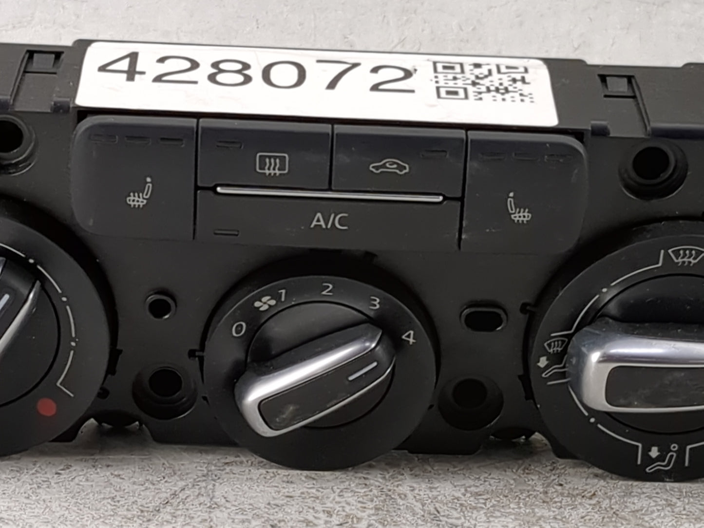 2011-2014 Volkswagen Jetta Climate Control Module Temperature AC/Heater Replacement P/N:5C0820047BA 90151-907/0000 Fits OEM 