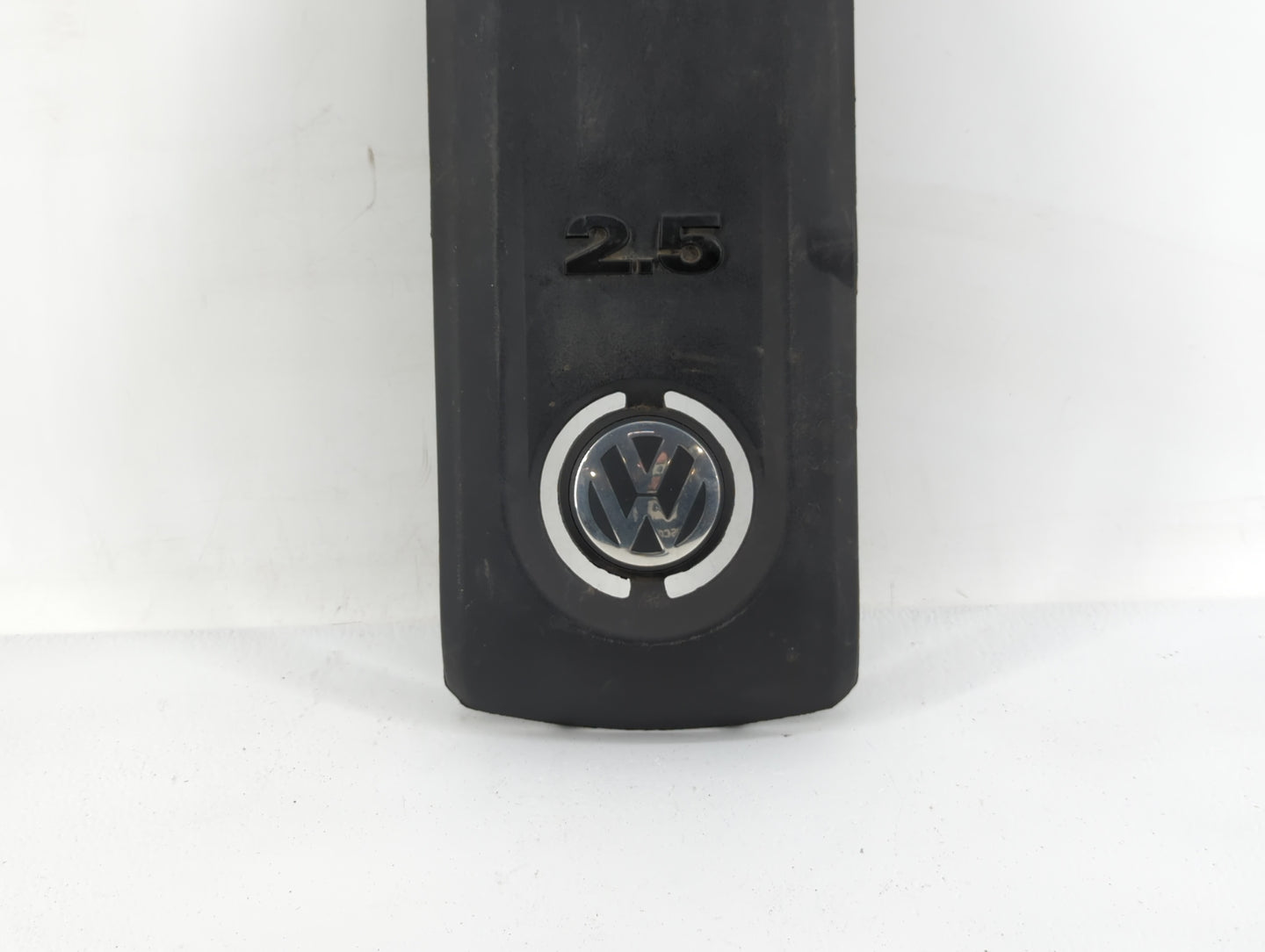 2011 Volkswagen Jetta Engine Cover - Oemusedautoparts1.com