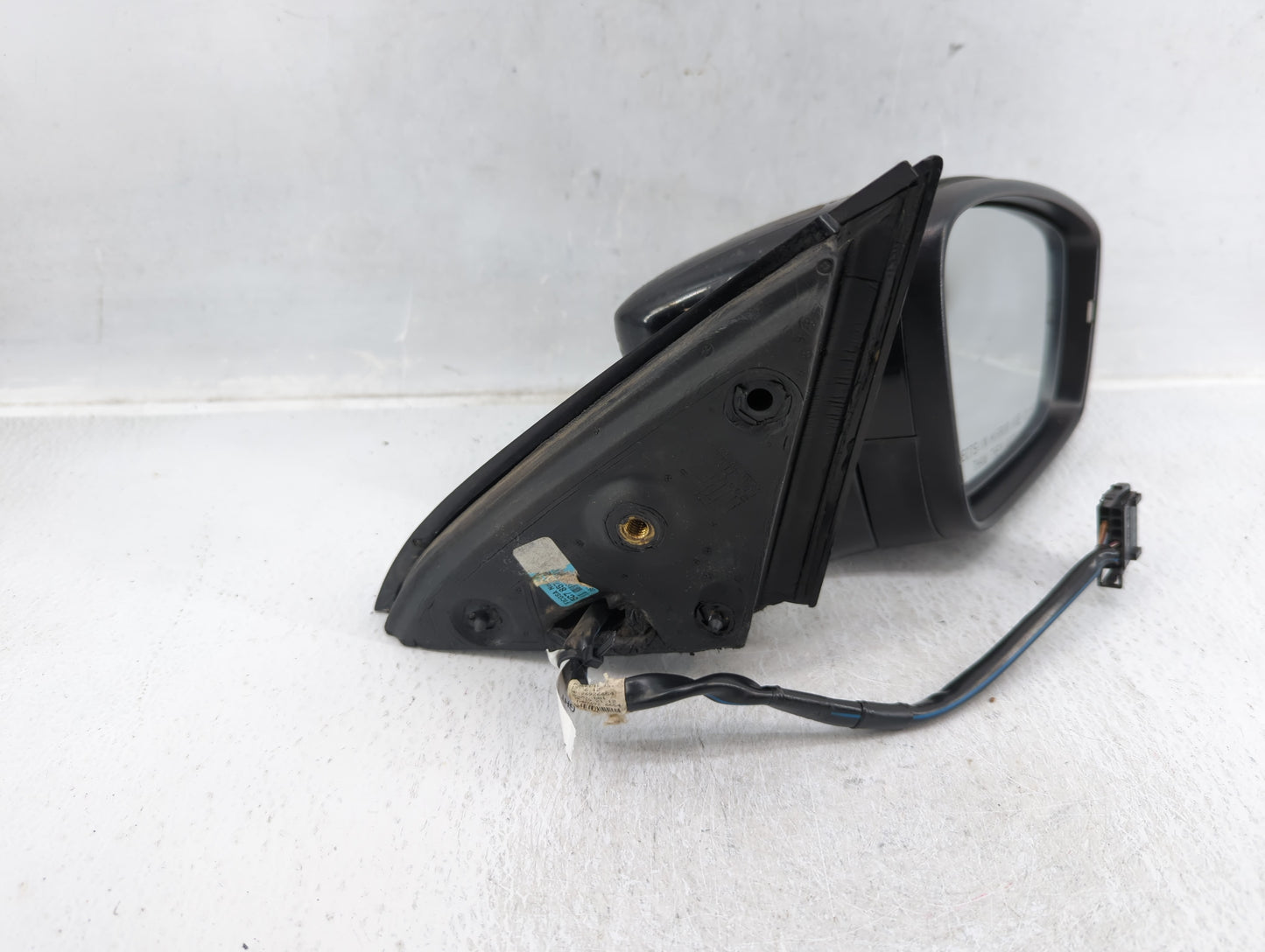 2011-2016 Volkswagen Jetta Passenger Right Side View Manual Door Mirror - Oemusedautoparts1.com