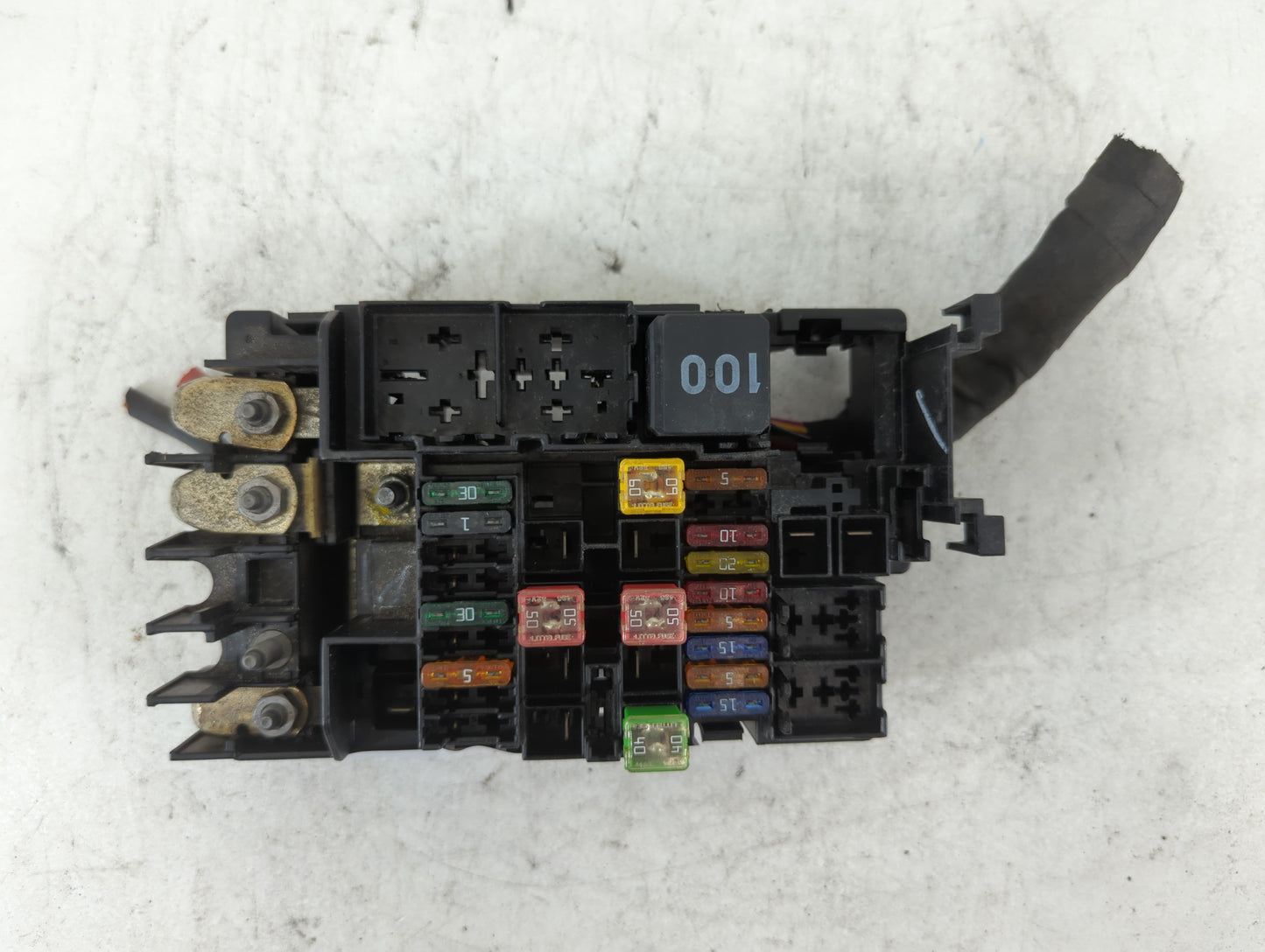 2010-2014 Volkswagen Jetta Fusebox Fuse Box Panel Relay Module P/N:E00004440 Fits OEM Used Auto Parts - Oemusedautoparts1.co