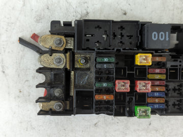 2010-2014 Volkswagen Jetta Fusebox Fuse Box Panel Relay Module P/N:E00004440 Fits OEM Used Auto Parts