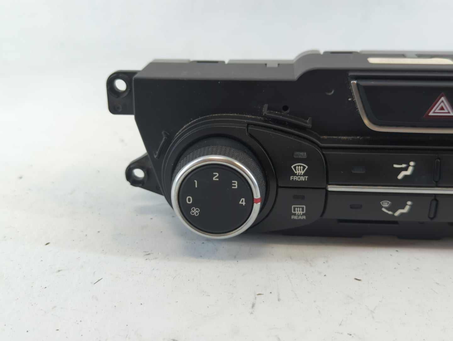 2011-2014 Volkswagen Jetta Climate Control Module Temperature AC/Heater Replacement P/N:TFCA14012800183 Fits OEM Used Auto P