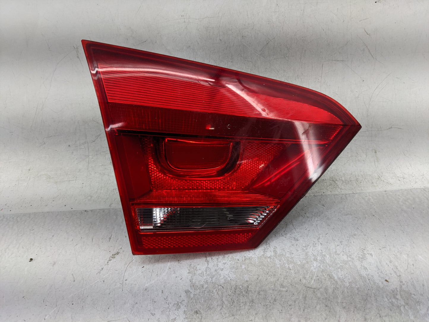 2011 Volkswagen Passat Tail Light Assembly Passenger Right OEM Fits OEM Used Auto Parts - Oemusedautoparts1.com