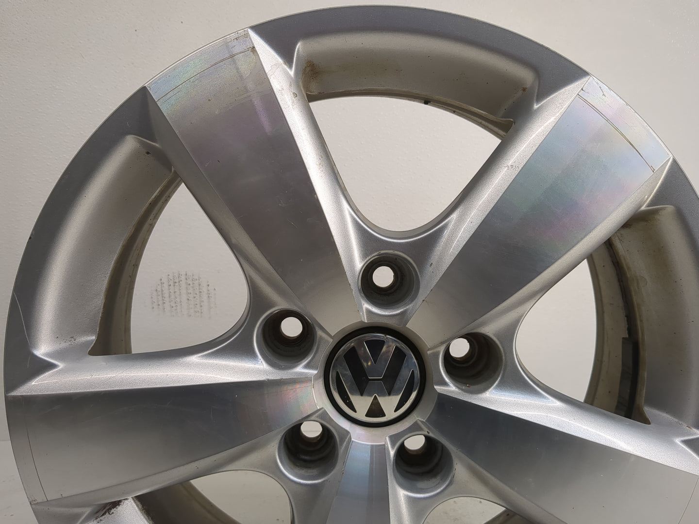 2009-2014 Volkswagen Routan Oem Wheel Rim - Oemusedautoparts1.com