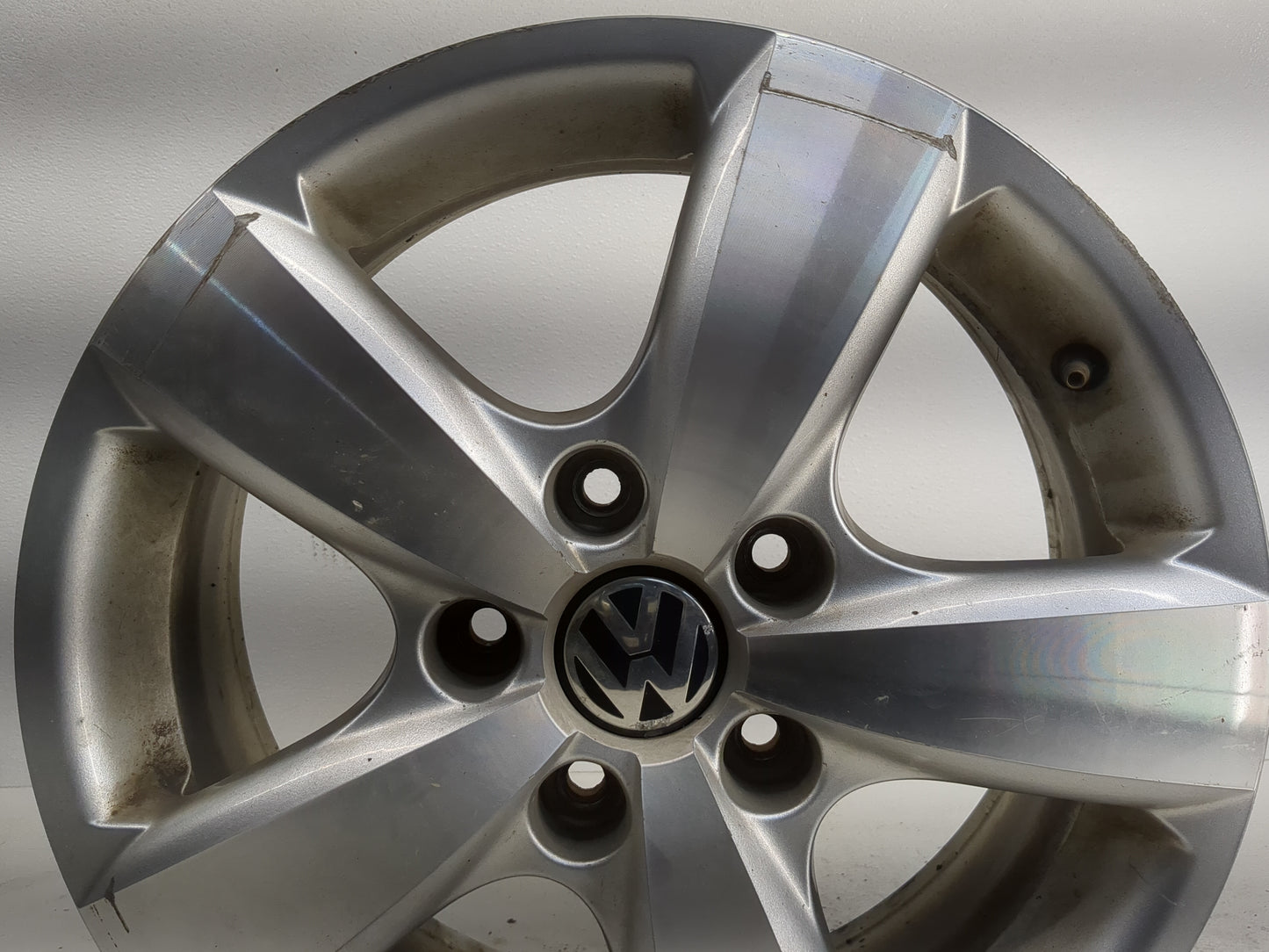 2009-2014 Volkswagen Routan Oem Wheel Rim - Oemusedautoparts1.com