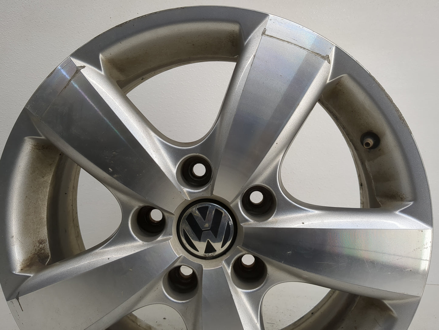 2009-2014 Volkswagen Routan Oem Wheel Rim - Oemusedautoparts1.com