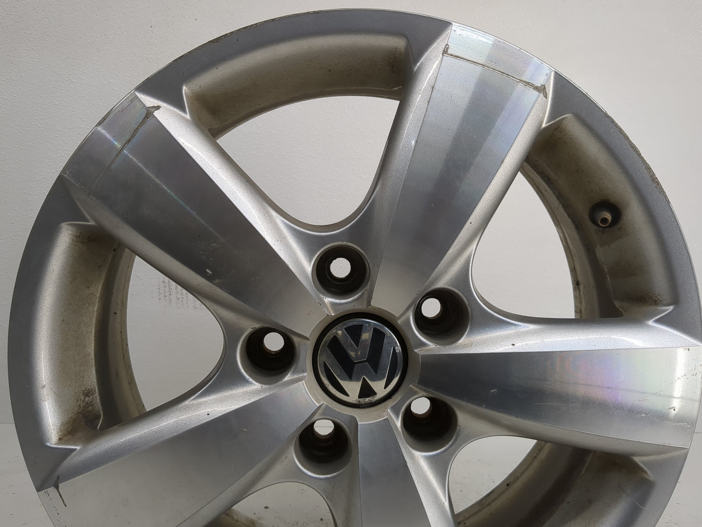 2009-2014 Volkswagen Routan Oem Wheel Rim - Oemusedautoparts1.com
