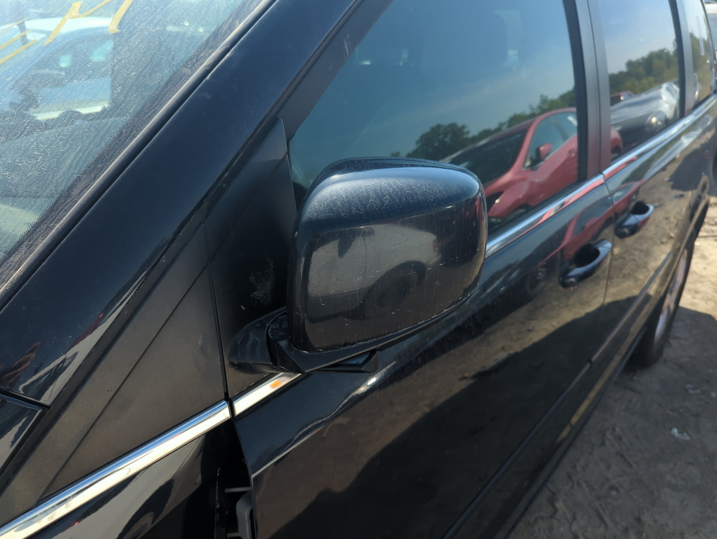 2009-2014 Volkswagen Routan Driver Side View Mirror - Left Door Mirror OEM Used - Oemusedautoparts1.com