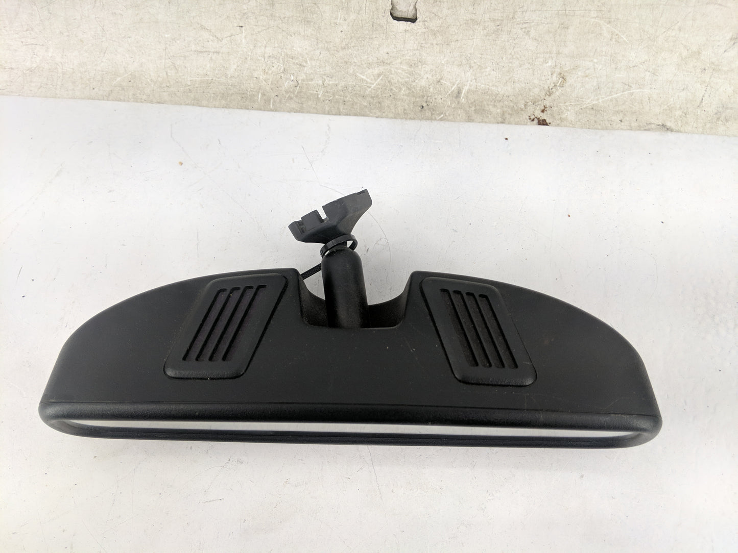 2009-2013 Volkswagen Routan Interior Rear View Mirror Replacement OEM Fits Fits 2009 2010 2011 2012 2013 OEM Used Auto Parts