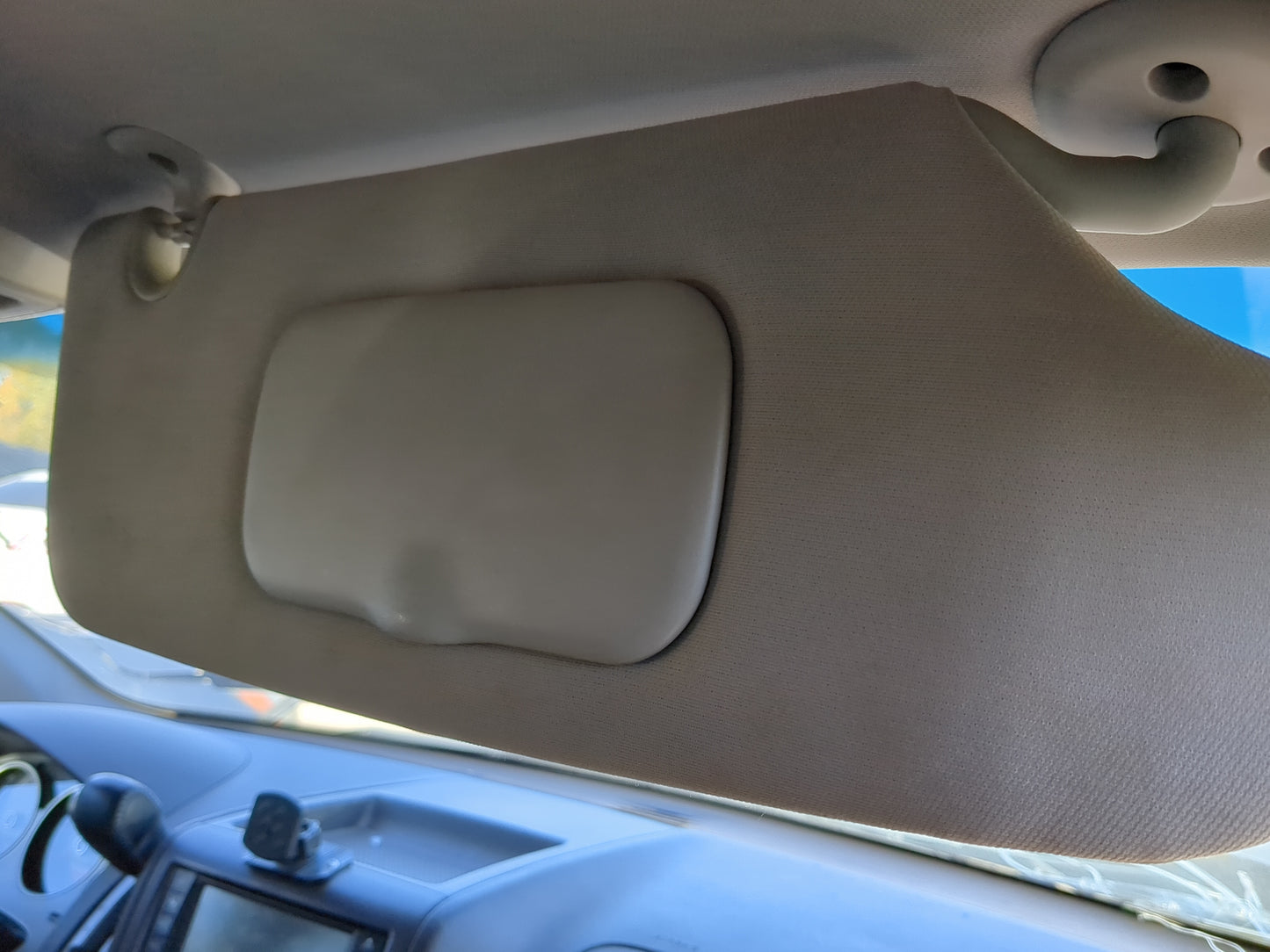 2009-2014 Volkswagen Routan Sun Visor Shade Replacement Passenger Right Mirror Fits Fits 2009 2010 2011 2012 2013 2014 OEM U