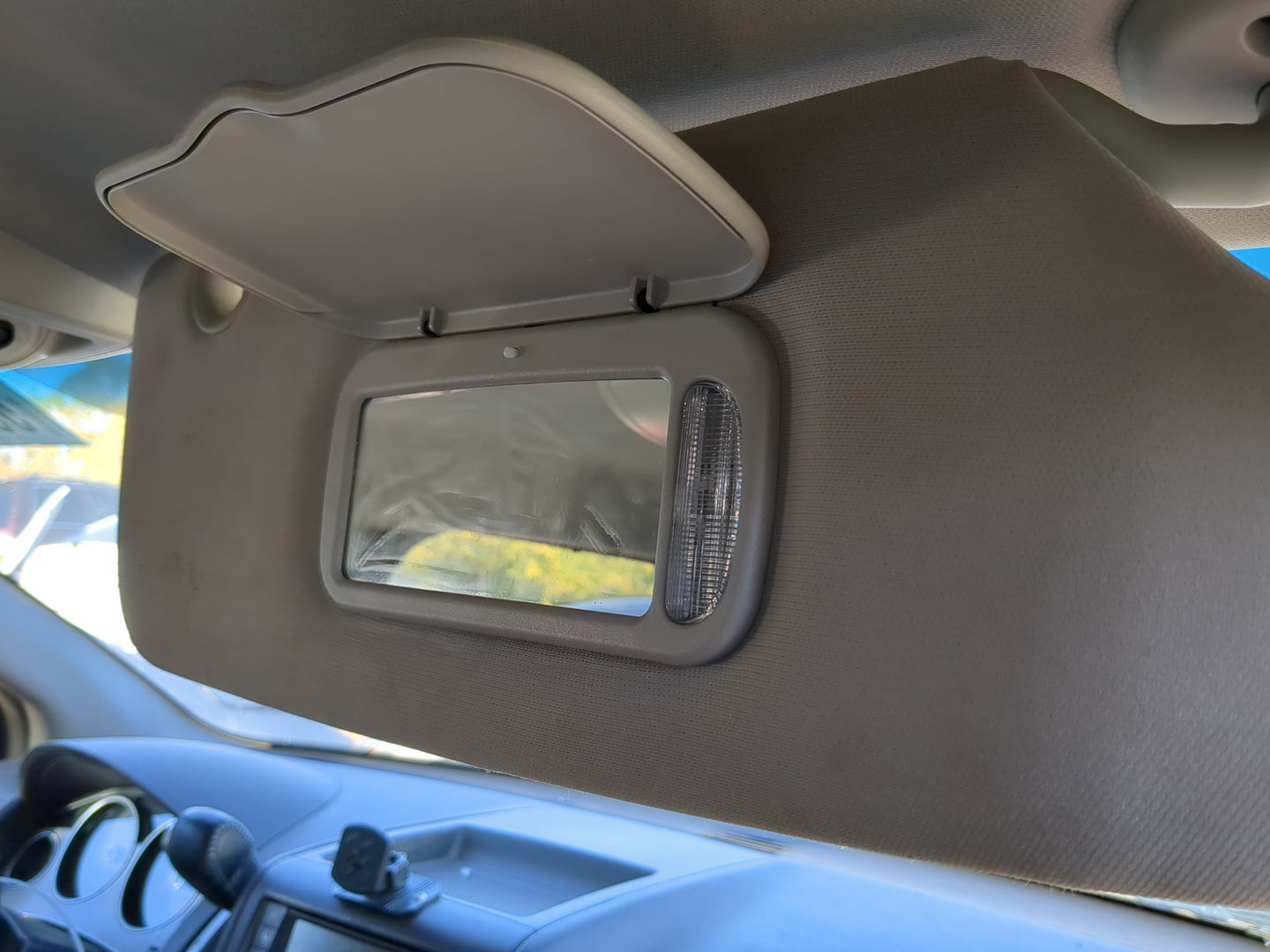 2009-2014 Volkswagen Routan Sun Visor Shade Replacement Passenger Right Mirror Fits Fits 2009 2010 2011 2012 2013 2014 OEM U