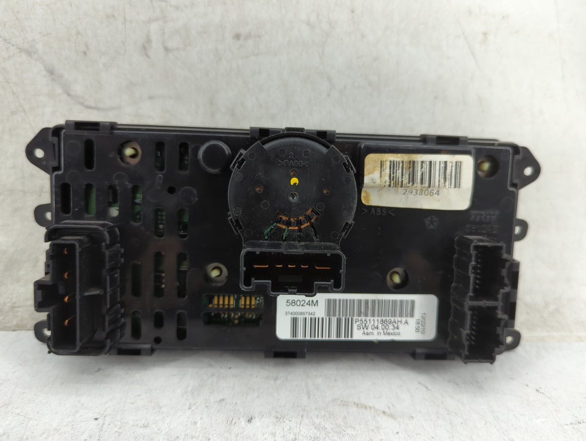 2009-2011 Volkswagen Routan Climate Control Module Temperature AC/Heater Replacement P/N:P55111869AH Fits Fits 2009 2010 201