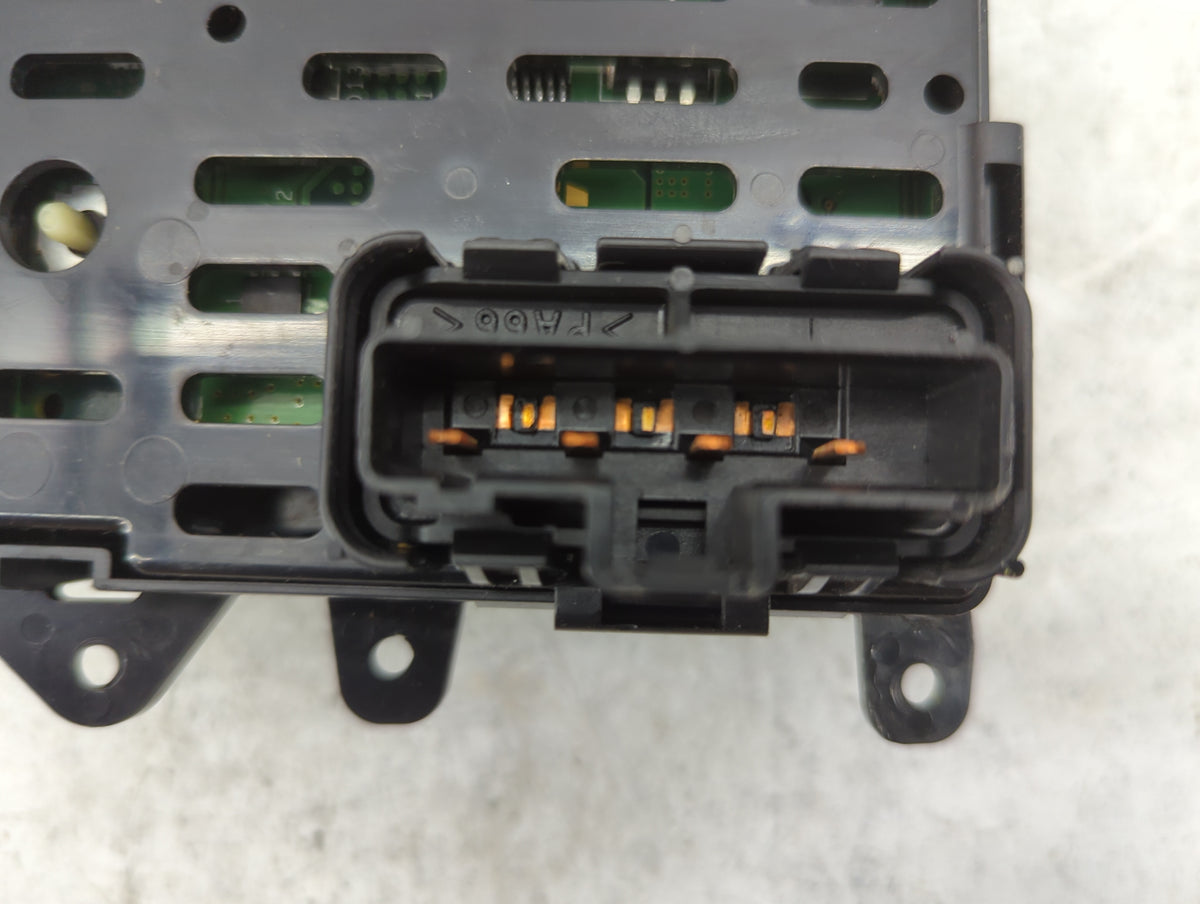2009-2011 Volkswagen Routan Climate Control Module Temperature AC/Heater Replacement P/N:P55111869AH Fits Fits 2009 2010 201
