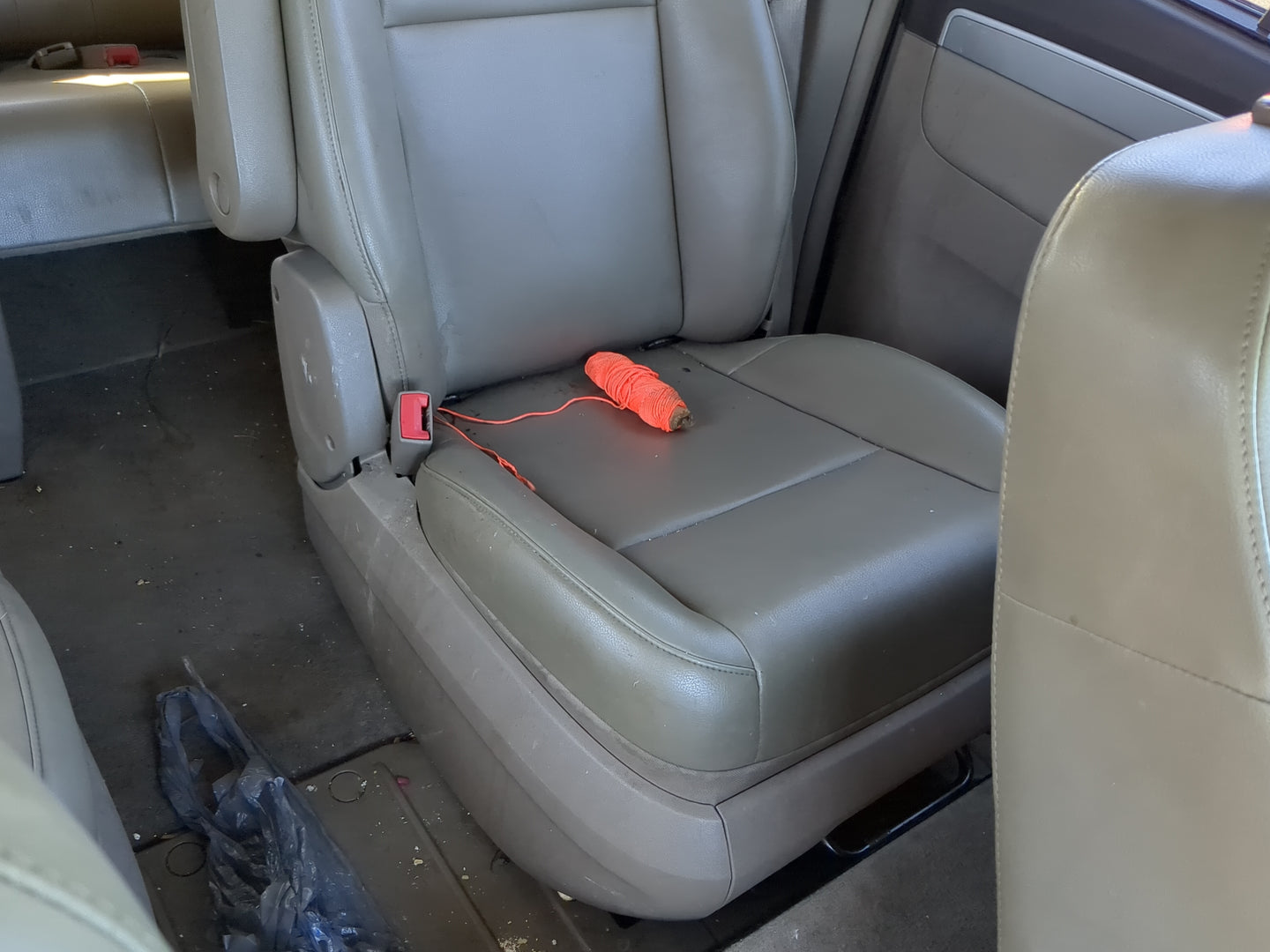 2011 Volkswagen Routan Rear Seat Oem - Oemusedautoparts1.com