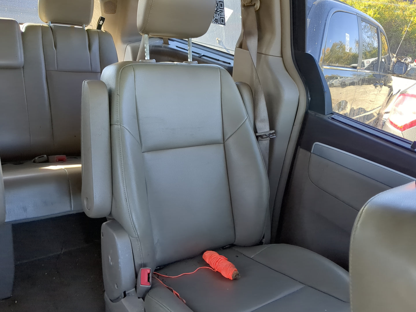 2011 Volkswagen Routan Rear Seat Oem - Oemusedautoparts1.com