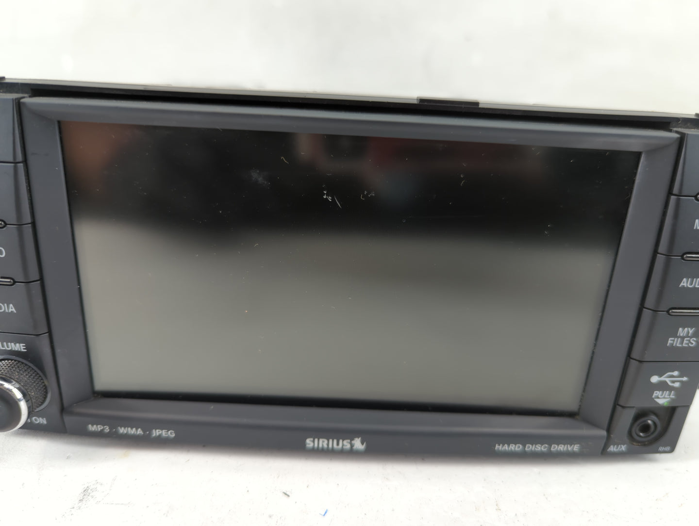 2011 Volkswagen Routan Radio AM FM Cd Player Receiver Replacement P/N:P05064843AG Fits OEM Used Auto Parts - Oemusedautopart
