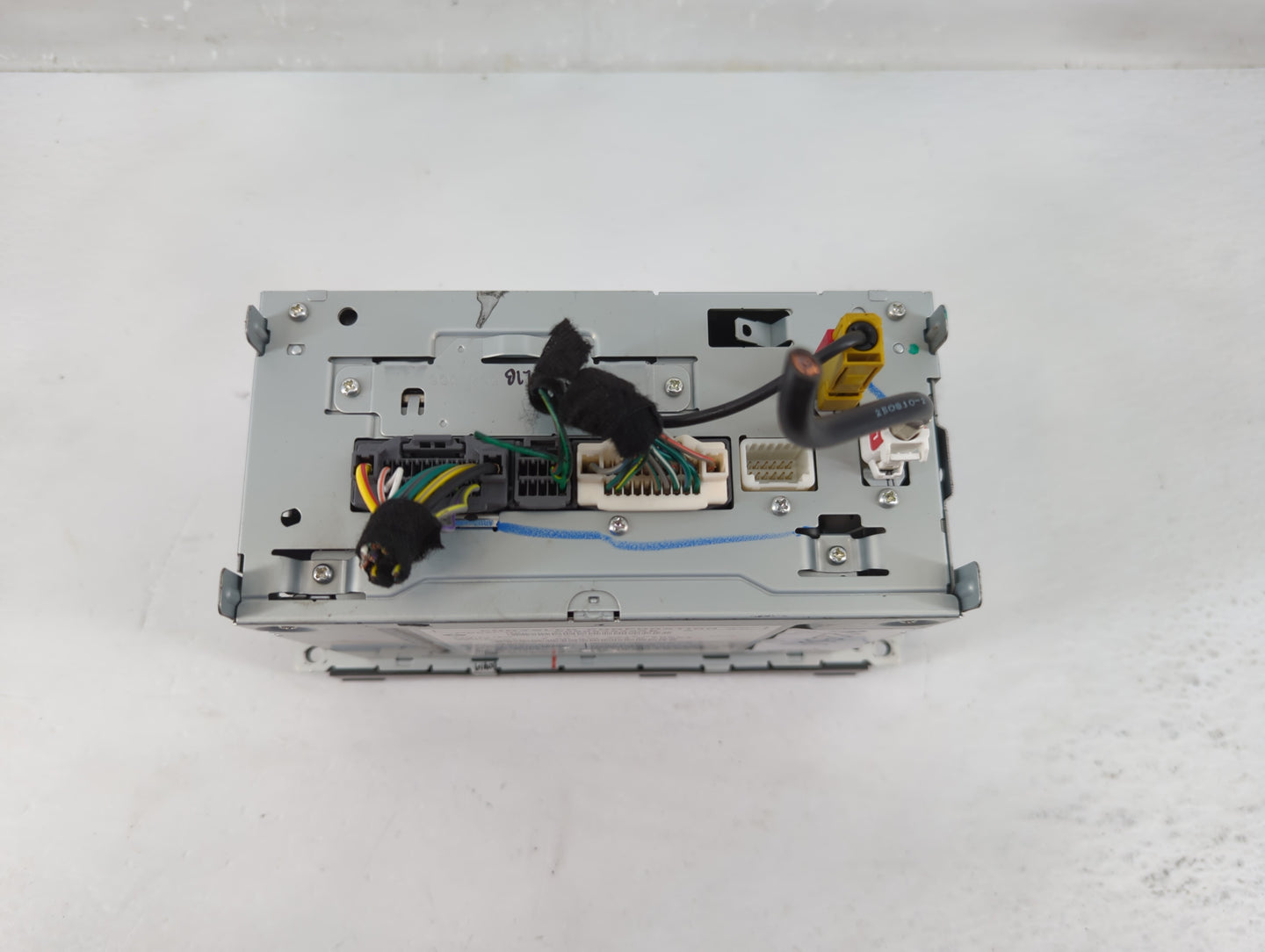 2011 Volkswagen Routan Radio AM FM Cd Player Receiver Replacement P/N:P05064843AG Fits OEM Used Auto Parts - Oemusedautopart