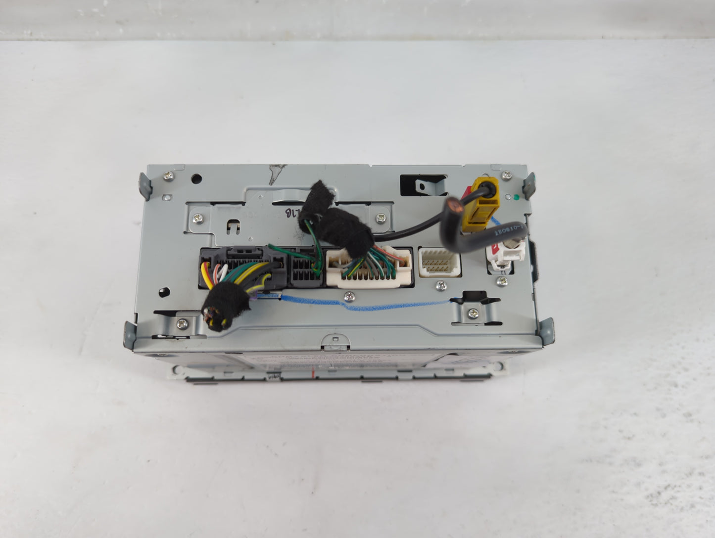 2011 Volkswagen Routan Radio AM FM Cd Player Receiver Replacement P/N:P05064843AG Fits OEM Used Auto Parts - Oemusedautopart