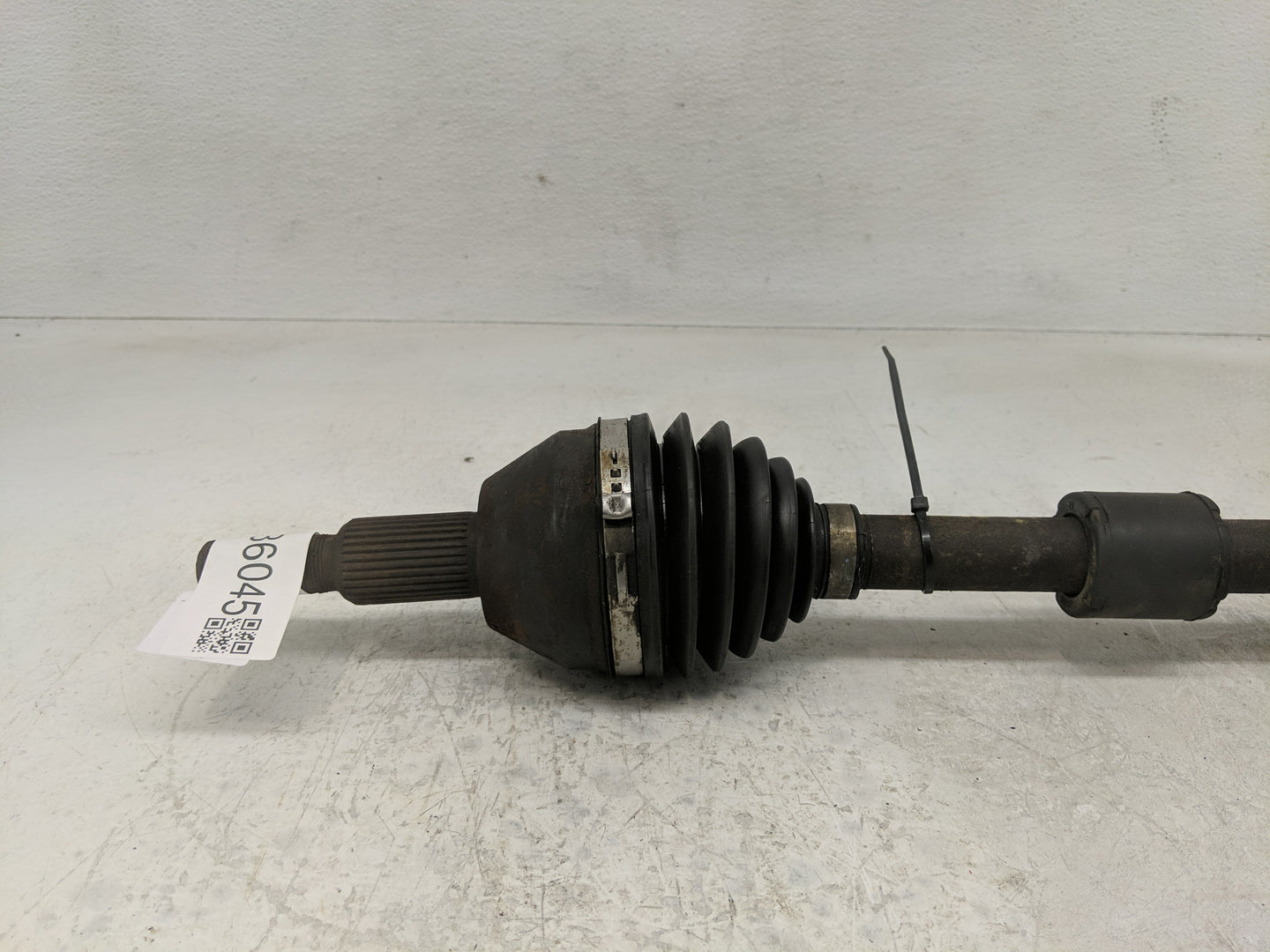2009-2014 Volkswagen Routan Axle Shaft Front Driver Cv C/v - Oemusedautoparts1.com