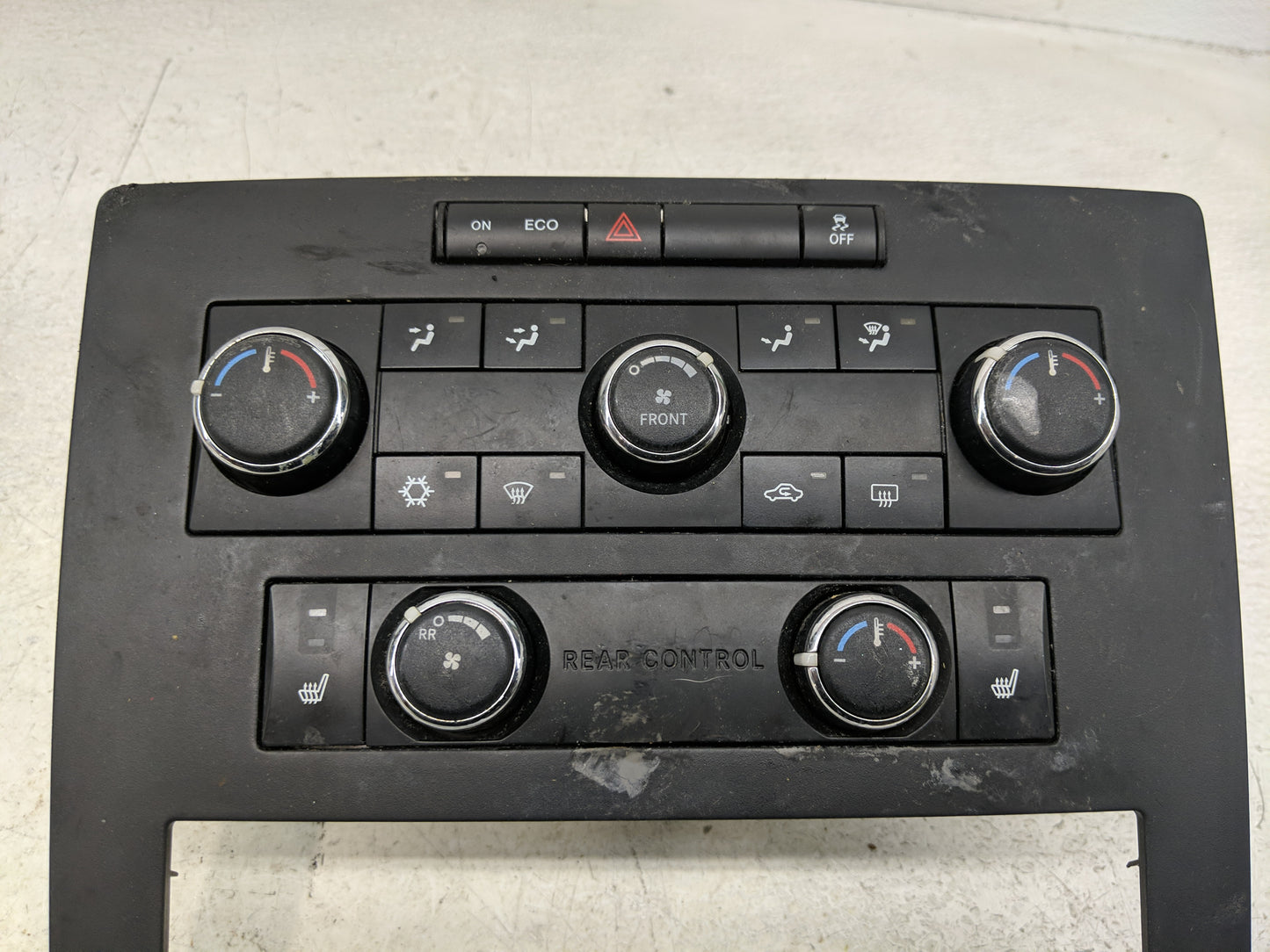 2009-2014 Volkswagen Routan Climate Control Module Temperature AC/Heater Replacement P/N:P55111869AH A Fits OEM Used Auto Pa