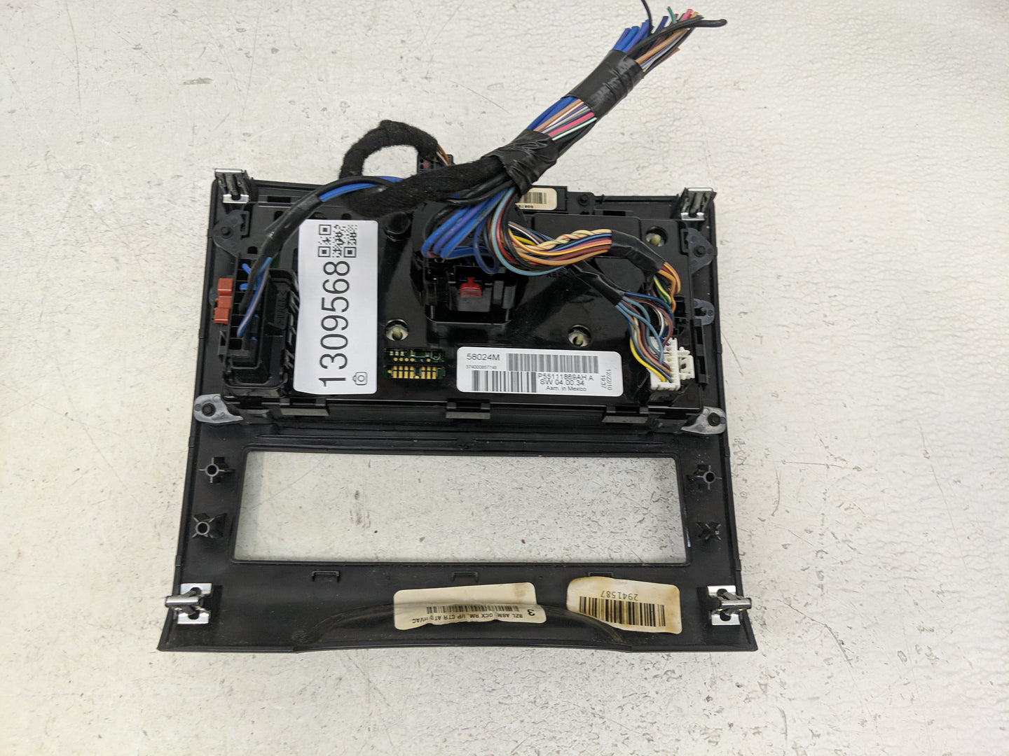 2009-2014 Volkswagen Routan Climate Control Module Temperature AC/Heater Replacement P/N:P55111869AH A Fits OEM Used Auto Pa