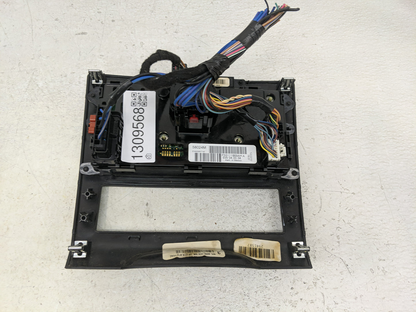 2009-2014 Volkswagen Routan Climate Control Module Temperature AC/Heater Replacement P/N:P55111869AH A Fits OEM Used Auto Pa