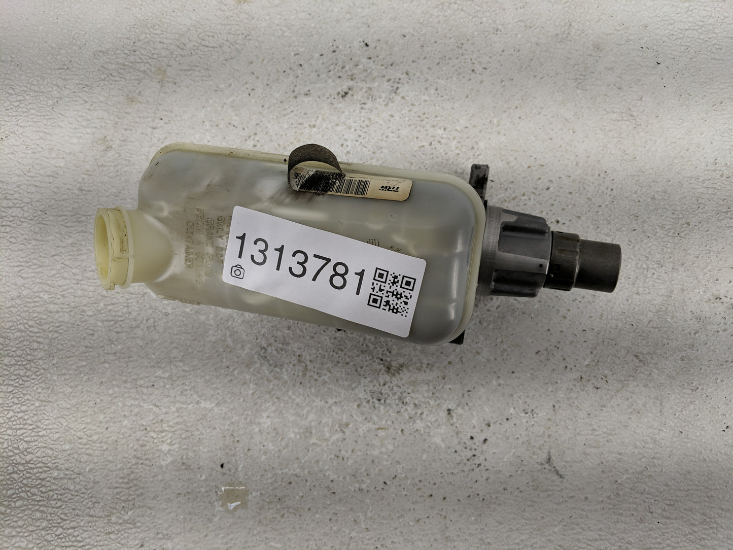 2009-2014 Volkswagen Routan Brake Master Cylinder 1313781 - Oemusedautoparts1.com