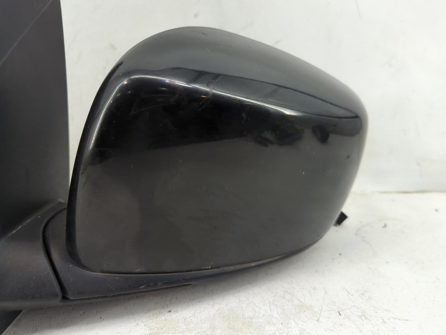 2009-2014 Volkswagen Routan Driver Side View Mirror - Left Door Mirror OEM Used - Oemusedautoparts1.com