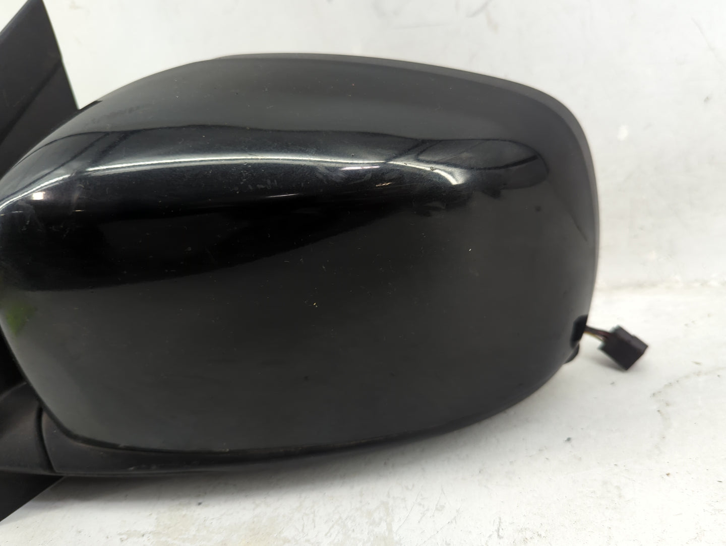 2009-2014 Volkswagen Routan Driver Side View Mirror - Left Door Mirror OEM Used - Oemusedautoparts1.com