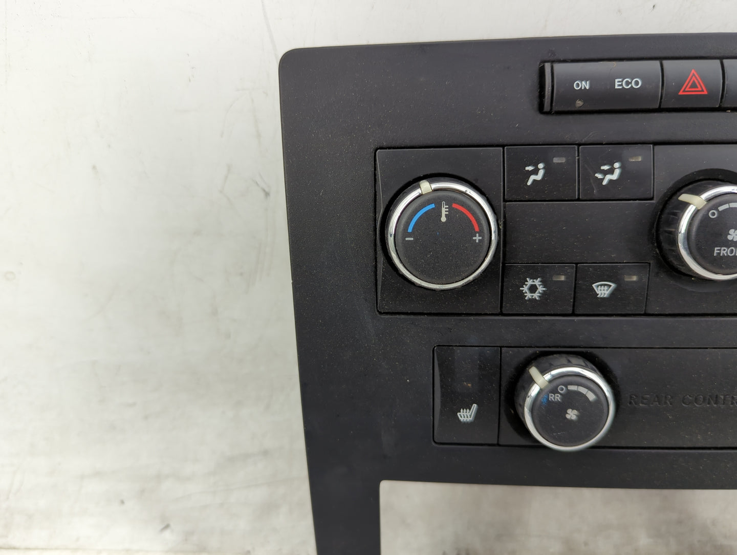 2011 Volkswagen Routan Climate Control Module Temperature AC/Heater Replacement P/N:P55111869AH Fits Fits 2009 2010 OEM Used