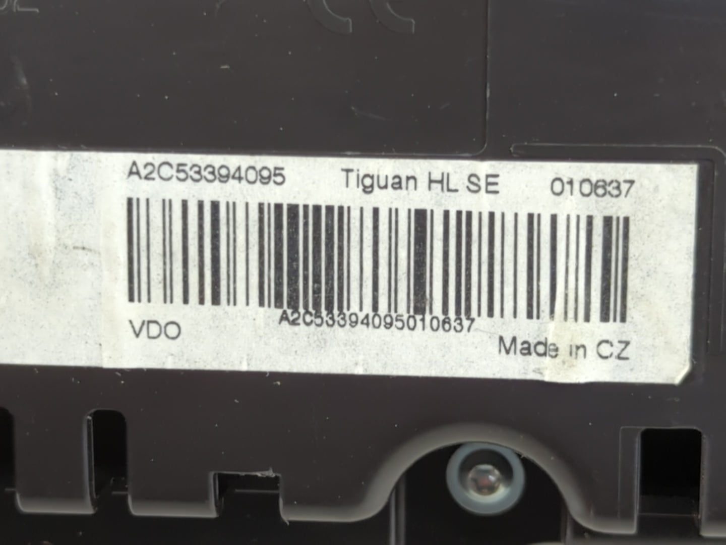 2011 Volkswagen Tiguan Instrument Cluster Speedometer Gauges P/N:5N0920 972B 5N0920972B, 5N0920972BX Fits OEM Used Auto Part