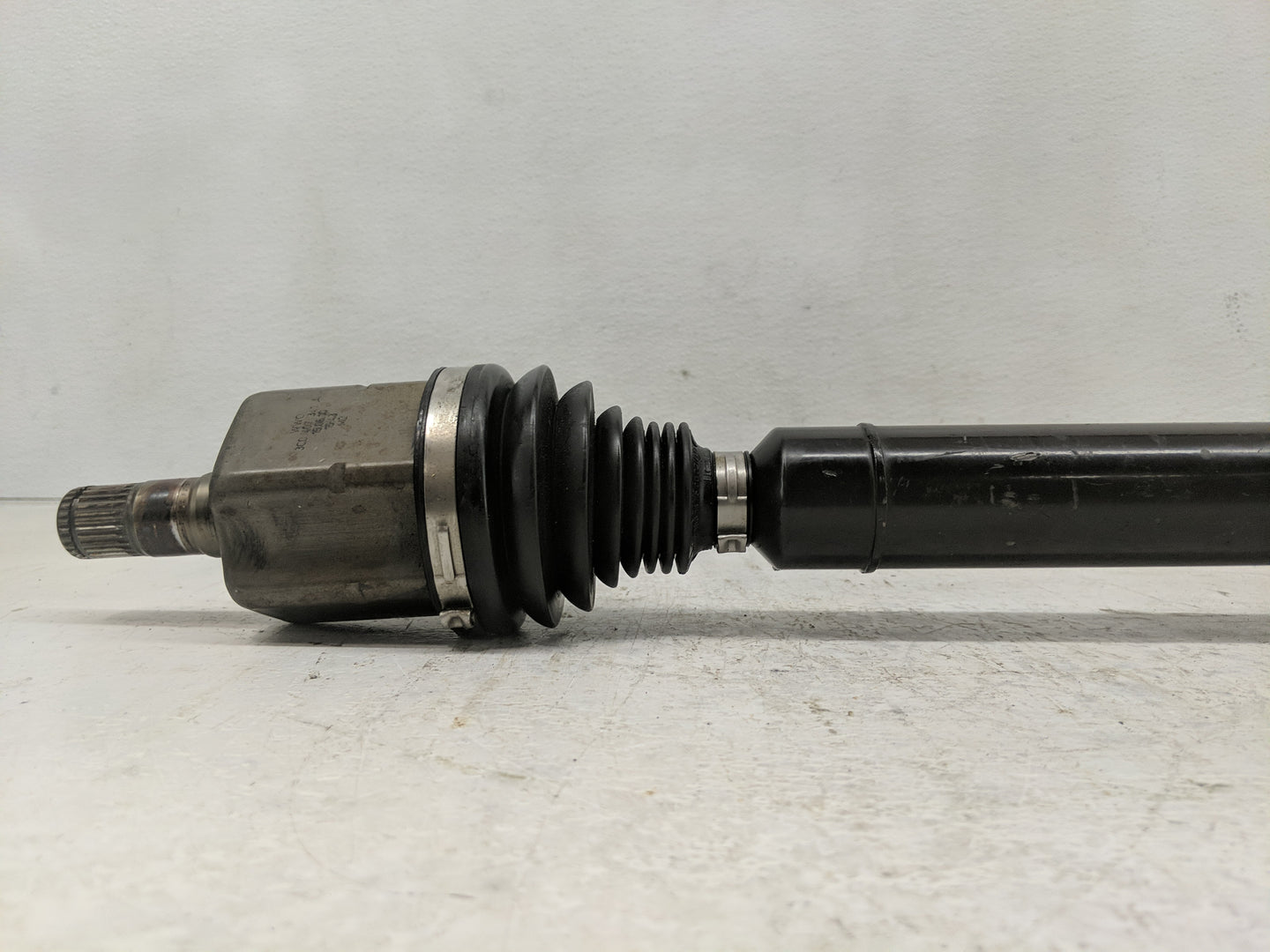 2009-2017 Volkswagen Tiguan Axle Shaft Front Driver Cv C/v - Oemusedautoparts1.com