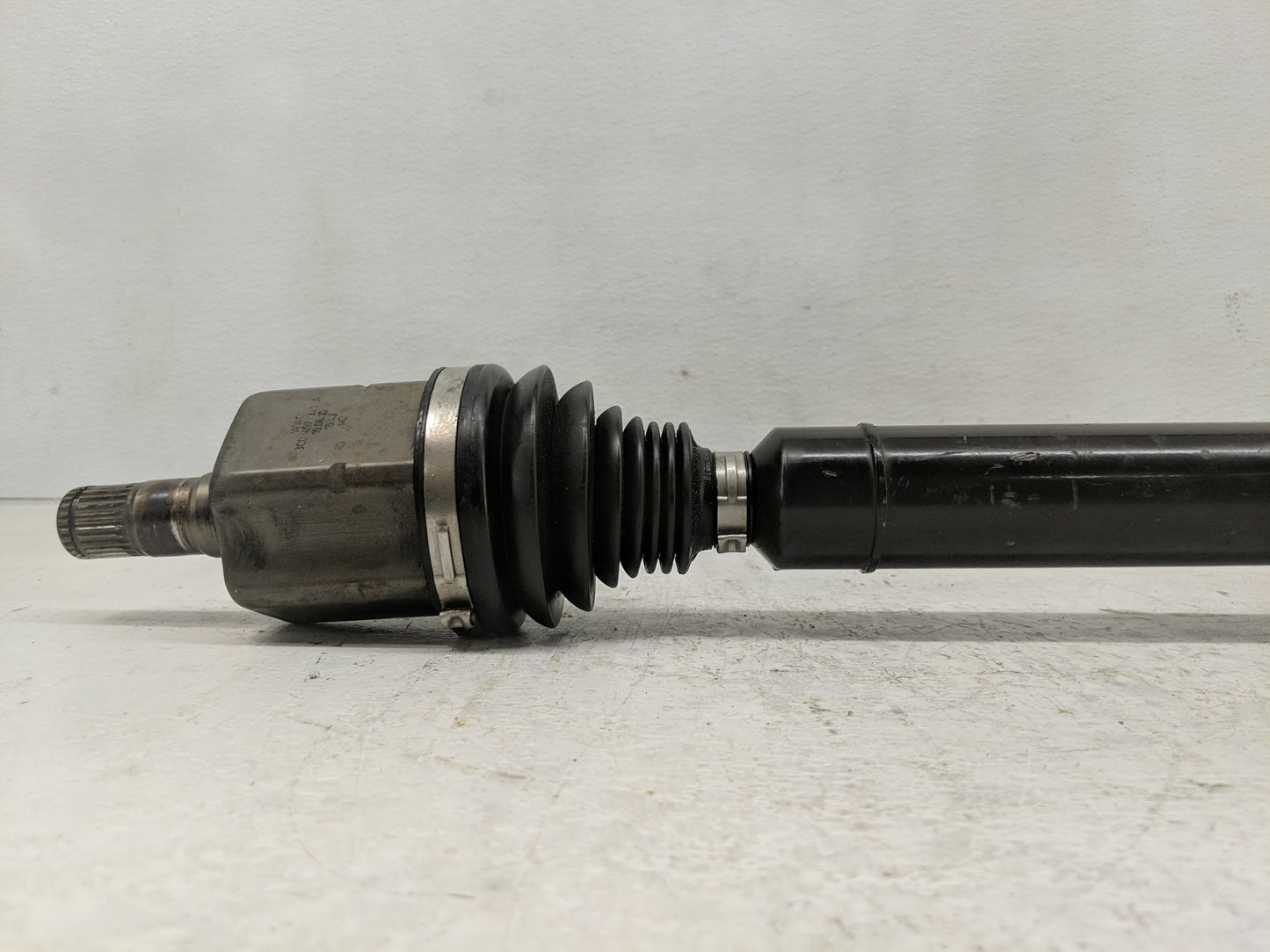 2009-2017 Volkswagen Tiguan Axle Shaft Front Driver Cv C/v - Oemusedautoparts1.com