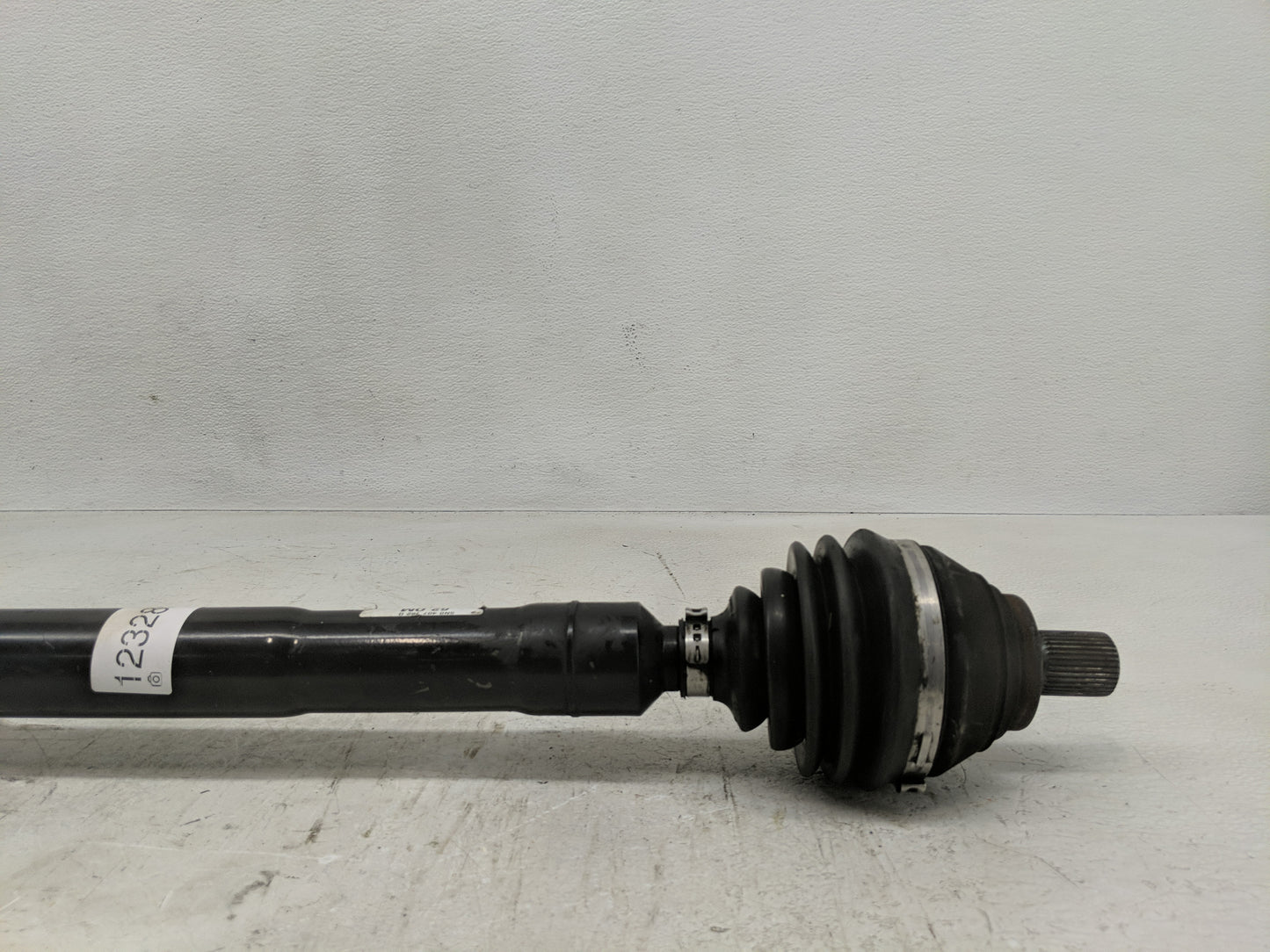 2009-2017 Volkswagen Tiguan Axle Shaft Front Driver Cv C/v - Oemusedautoparts1.com
