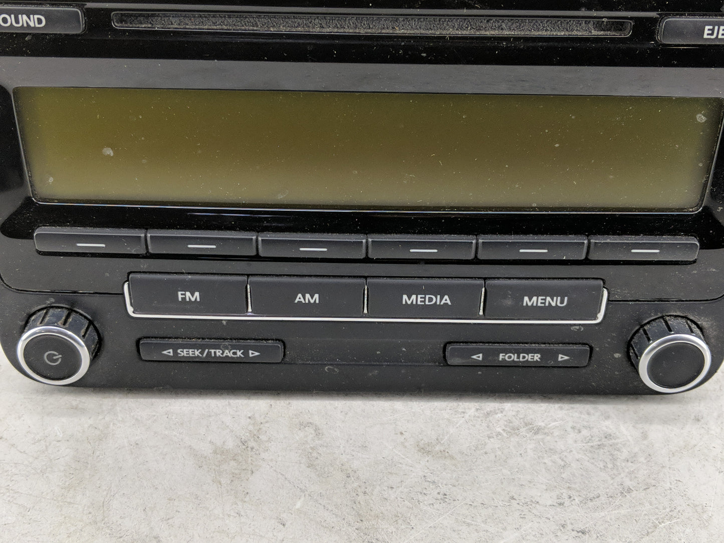 2009-2017 Volkswagen Tiguan Radio AM FM Cd Player Receiver Replacement P/N:5N0 035 164 A Fits OEM Used Auto Parts - Oemuseda