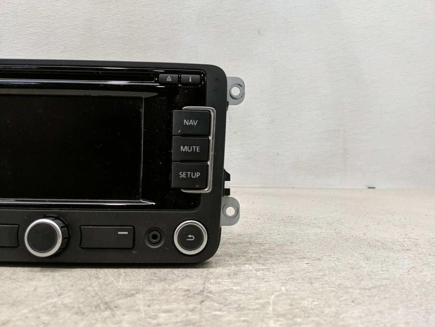 2009-2017 Volkswagen Tiguan Radio AM FM Cd Player Receiver Replacement P/N:1K0035274 Fits OEM Used Auto Parts - Oemusedautop