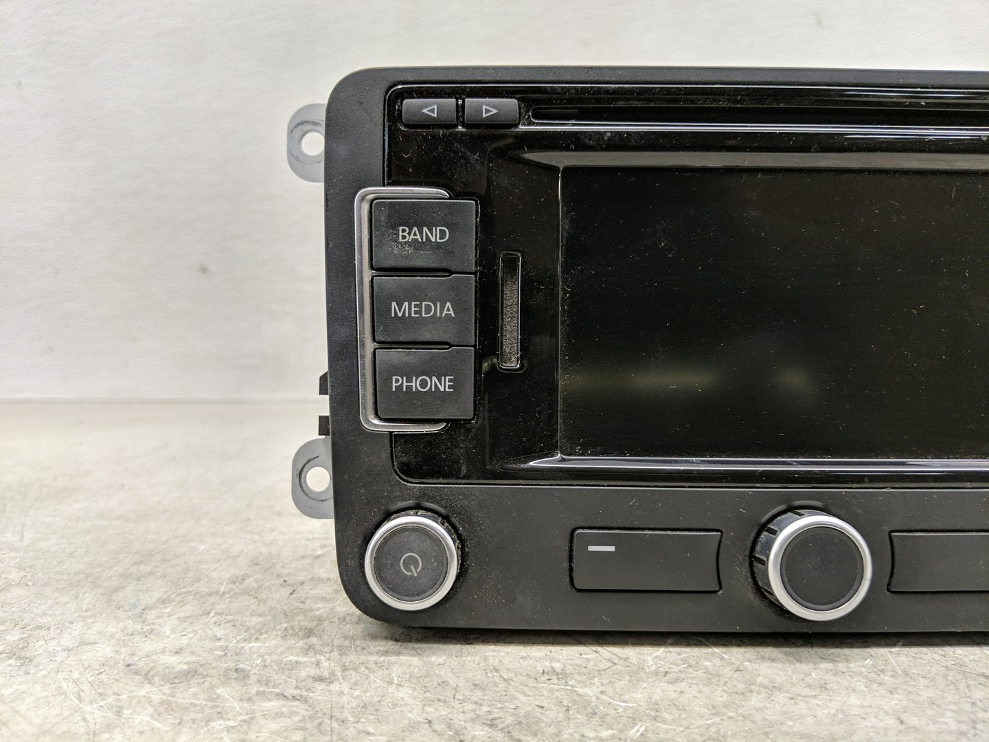 2009-2017 Volkswagen Tiguan Radio AM FM Cd Player Receiver Replacement P/N:1K0035274 Fits OEM Used Auto Parts - Oemusedautop
