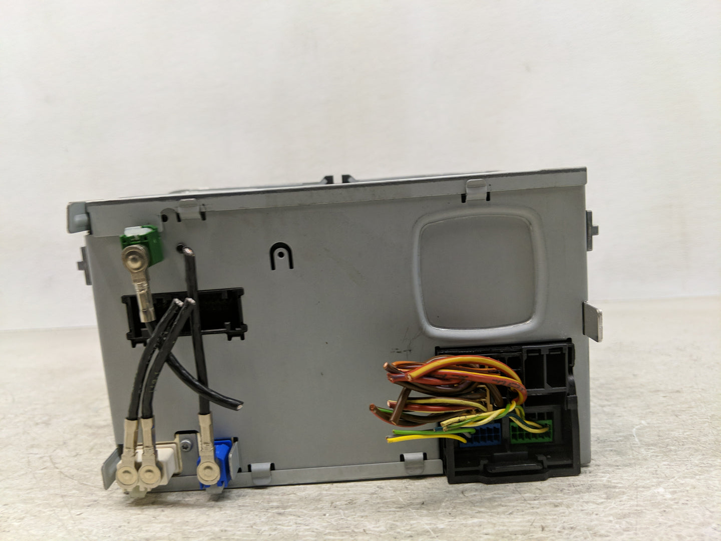 2009-2017 Volkswagen Tiguan Radio AM FM Cd Player Receiver Replacement P/N:1K0035274 Fits OEM Used Auto Parts - Oemusedautop